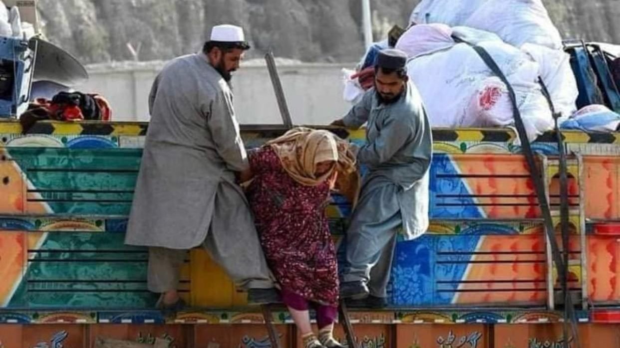 Pakistan moves to expel 800,000 Afghans in second phase of deportation drive