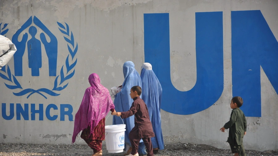 Pakistan postpones Afghan expulsion deadline